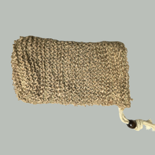 Load image into Gallery viewer, Sisal Soap bag with Bead 8 x 13 cm
